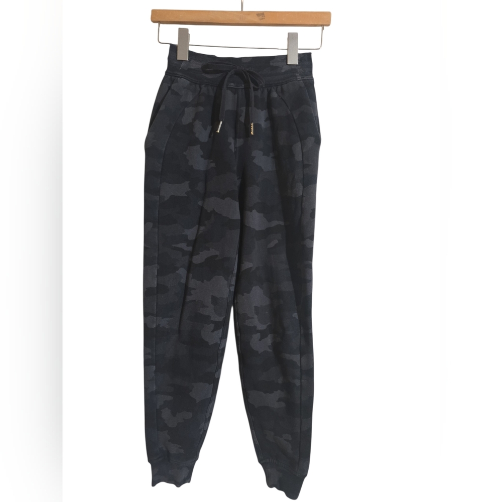 #266. Lululemon Athletica Scuba High-rise Jogger Fleece 28" - Picture 6 of 11